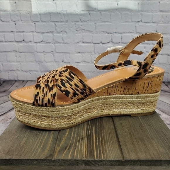 Fergalisious Pardy espadrille platform sandal 7.5 - Picture 5 of 10
